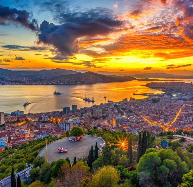 İzmir’in En İyi Manzara Noktaları: Gün Batımı İçin En Güzel 5 Yer